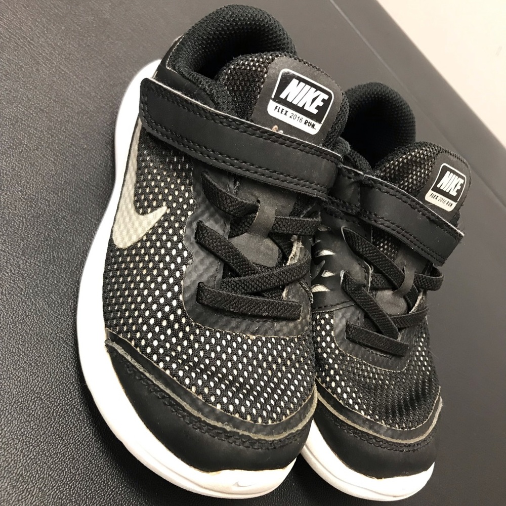 Kids Nike size 10c